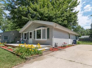667 Midway Ave, Holland, MI 49423
