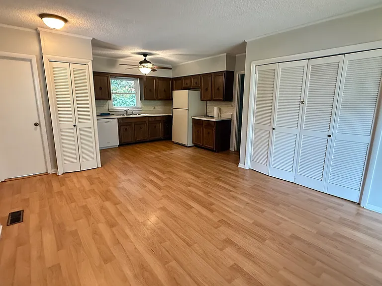 334 Black Hill Rd — Photo 4