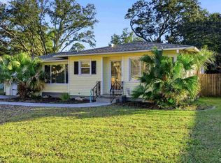 3215 Bayou Dr, Pensacola, FL 32505
