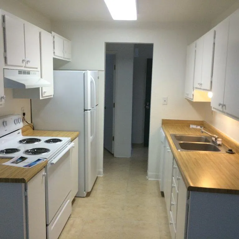 Building Photo - 3948 Clear Acre Ln #257
