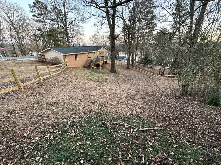 2760 Wayman Dr — Photo 3