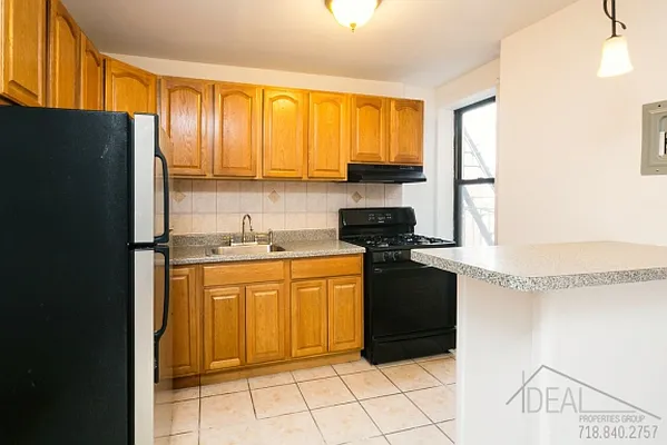 Rented by Ideal Properties Group | media 14