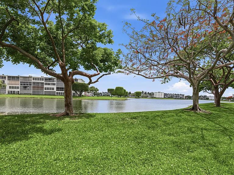 1025 Newcastle Dr #1025-B — Photo 28