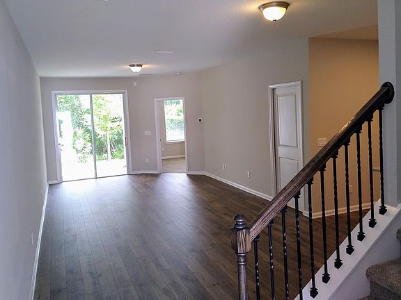4th image of 33 Leeward Island Dr