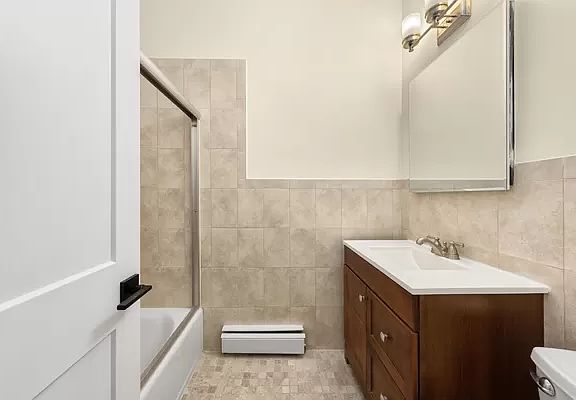 5th image of 308 E 105th St APT 3E