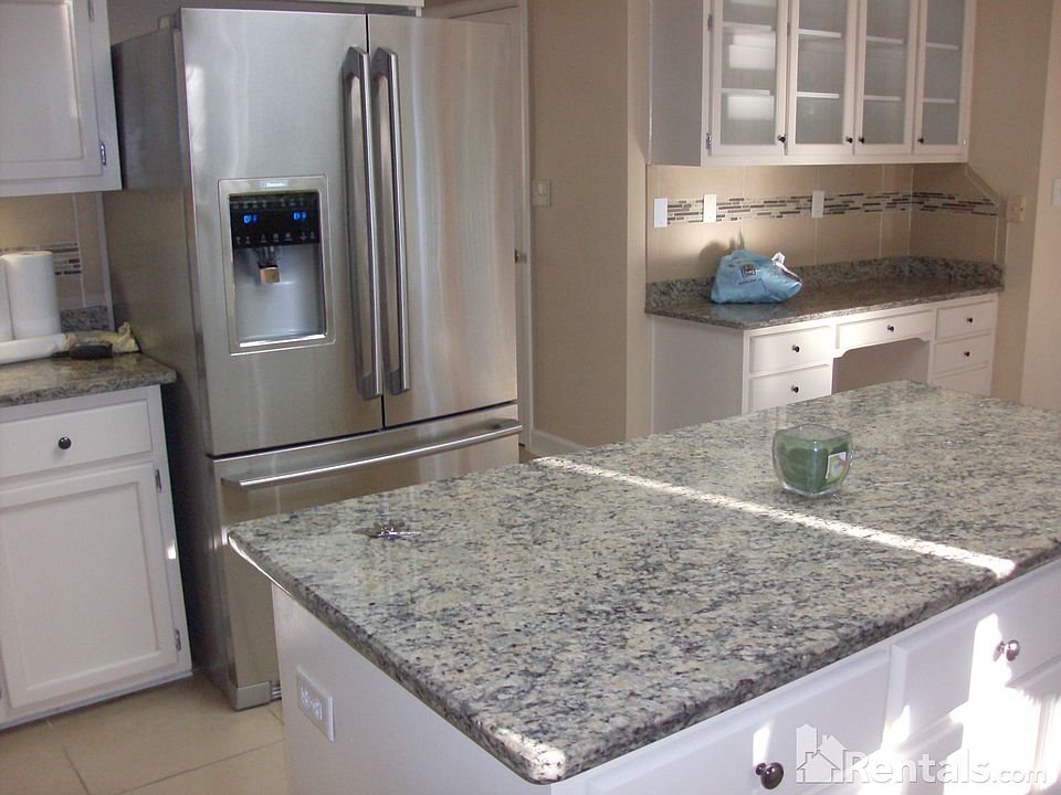 Pine Forest Kitchen_10312014