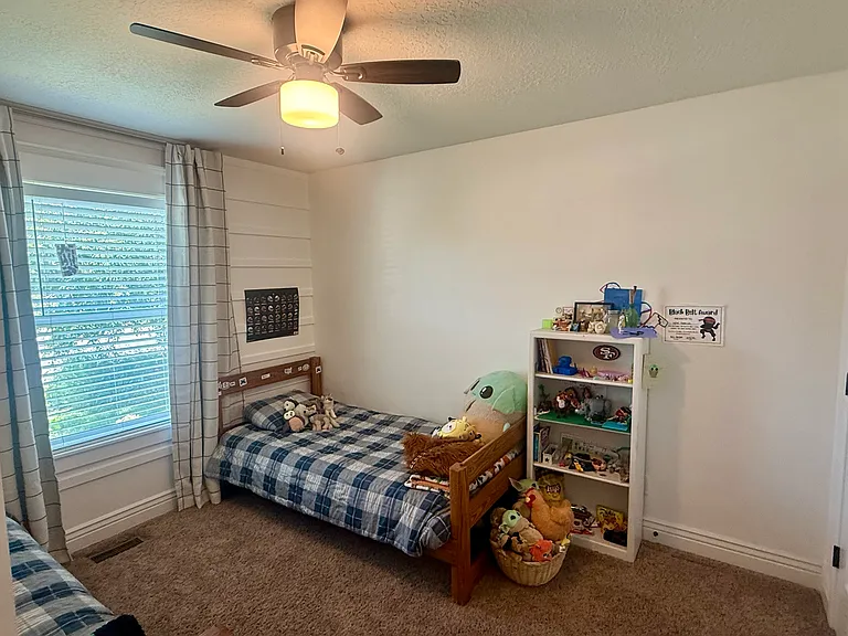254 N Constitution Dr W — Photo 20