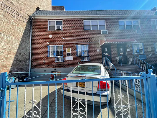 Rented by Astoria Realty | media 16