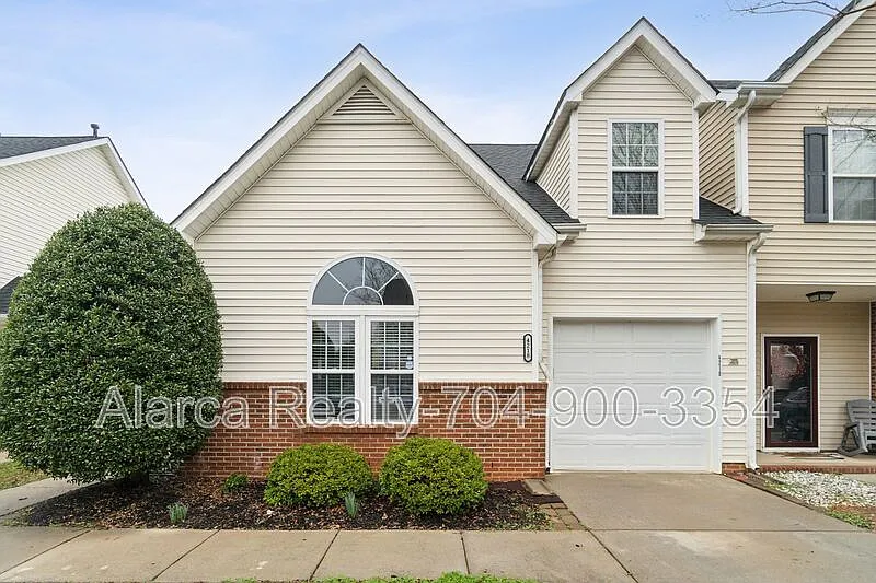 3 bed, 1500 sqft, $1,750 — Photo 1
