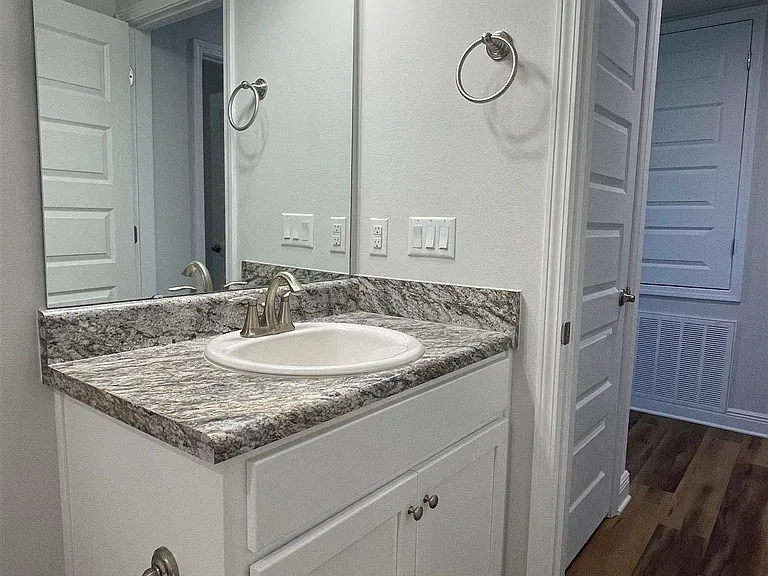 7130 Sonny Dr — Photo 19