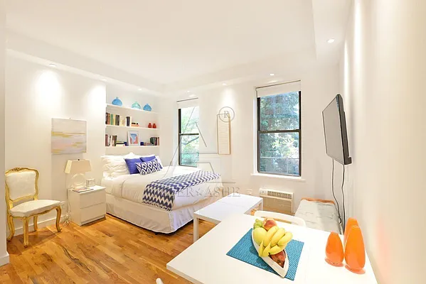 Rented by Peter Ashe | media 1