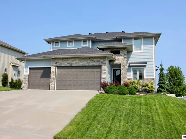 11723 S 109th St, Papillion, NE 68046