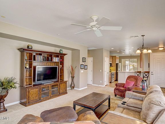 4th image of 172 W LATIGO Circle