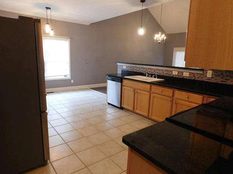 2335 Jennas Way SE — Photo 9