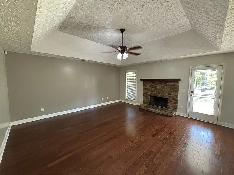 39 Taylor Way — Photo 10