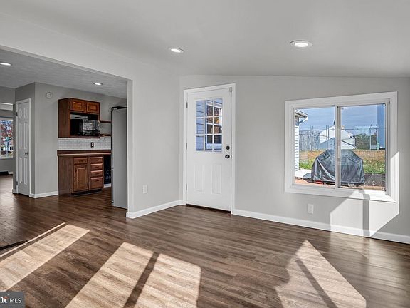 4th image of 2714 E Rosegarden Blvd