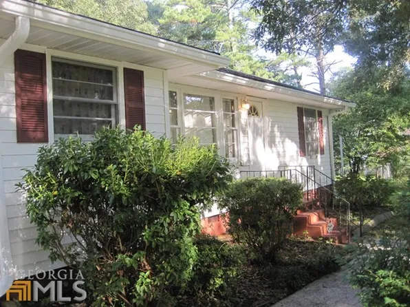 5596 Zanola Dr SW, Atlanta, GA 30126