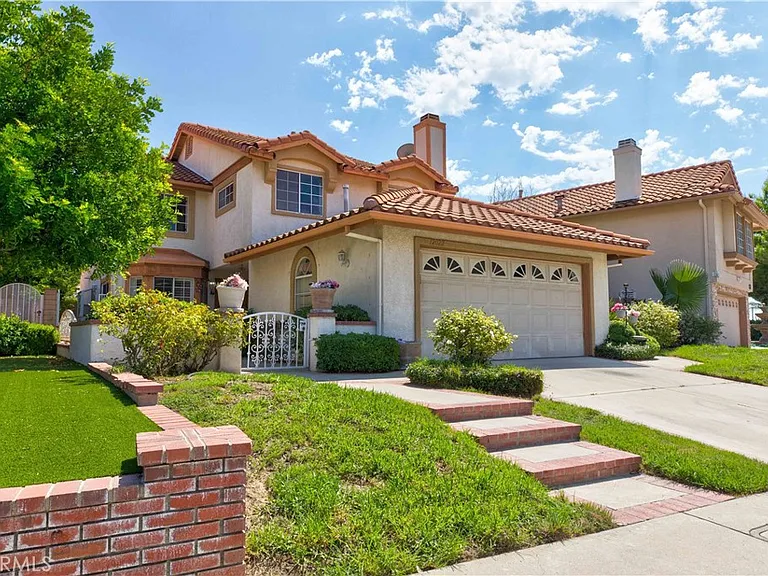 12022 Falcon Crest Way — Photo 3