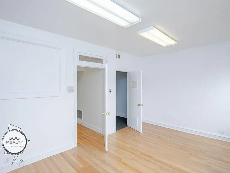 1550 W 95th St #207 — Photo 6