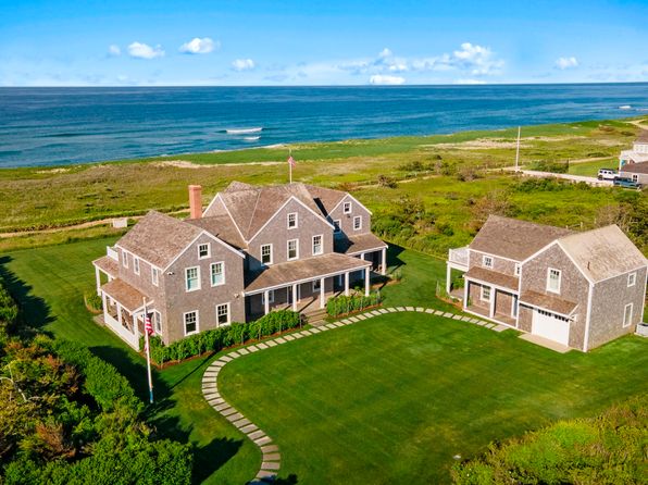 2 Marion Ave, Nantucket, MA 02554