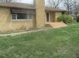 707 S Overlook Dr, Coffeyville, KS 67337