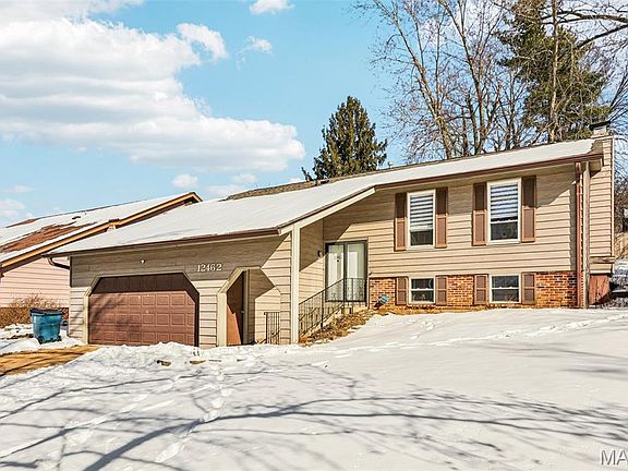 3rd image of 12462 Sandycreek Ln
