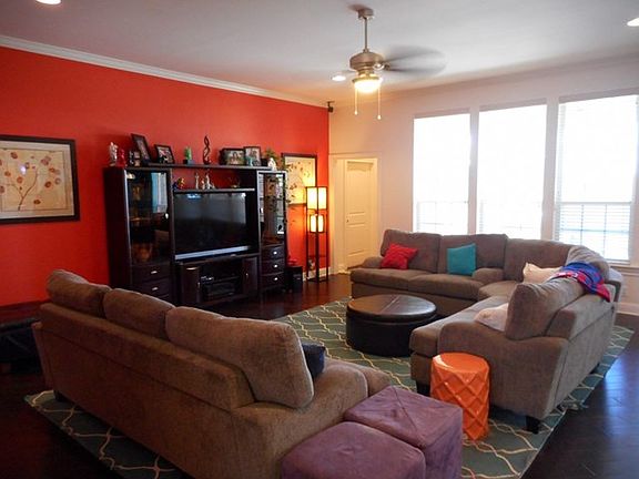 2nd image of 5807 Oak Creek Dr