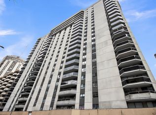 470 Laurier Ave W #503, Ottawa, ON K1R 7W9