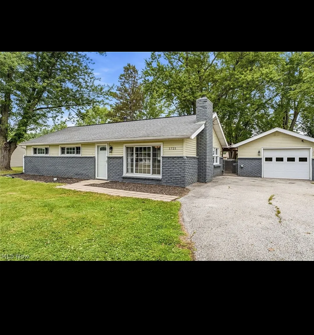 3 bed, 1092 sqft, $1,900 — Photo 2