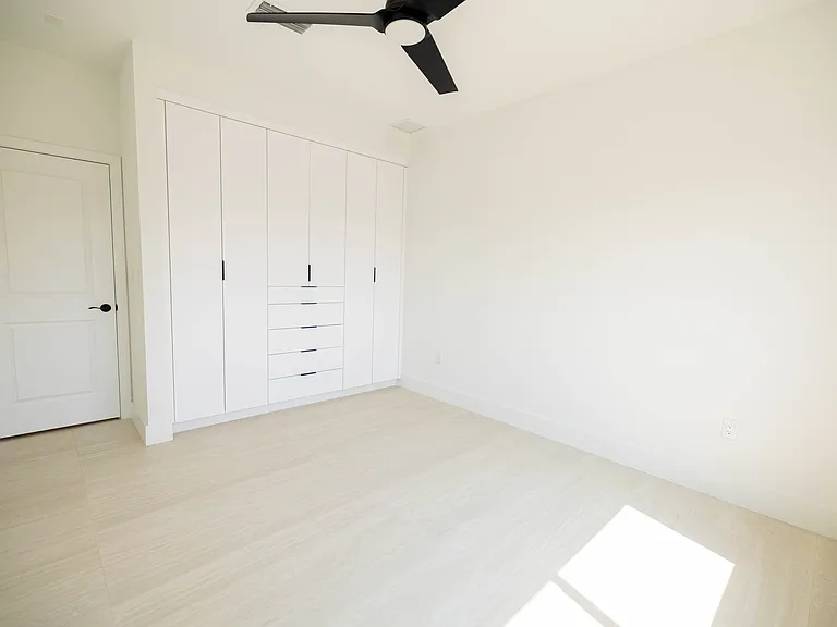 3189 SW 23rd Ter #3189 — Photo 15