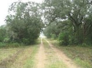 1523 Flatonia Airfield Ln, Flatonia, TX 78941