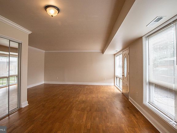 3rd image of 10128 Mosby Woods Dr