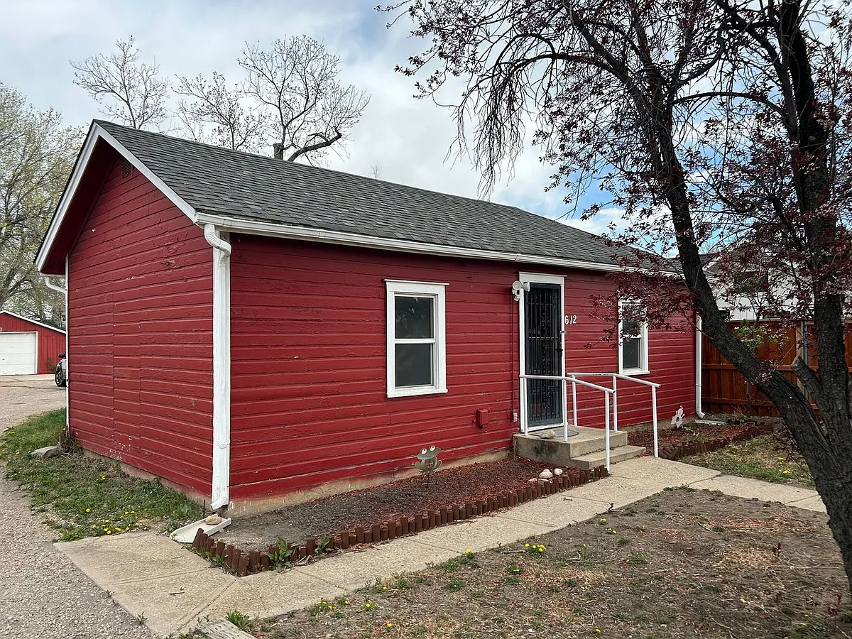 Building Photo - 612 9th St