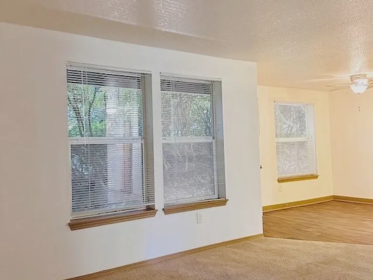 Kruse Villa Apartments — Photo 26