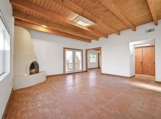 2215 Rancho Siringo Rd APT 6, Santa Fe, NM 87505