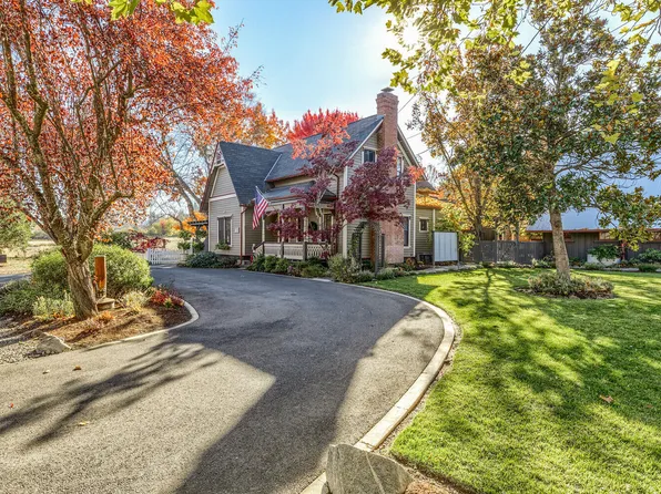 720 E D St, Jacksonville, OR 97530