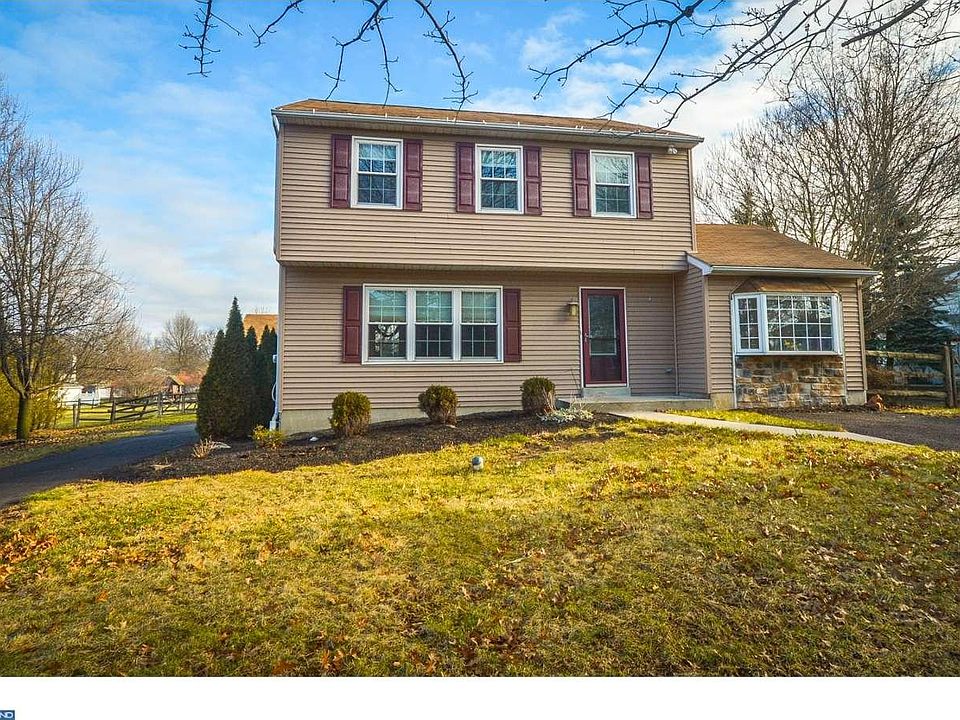 1st image of 1353 Meadow Ln