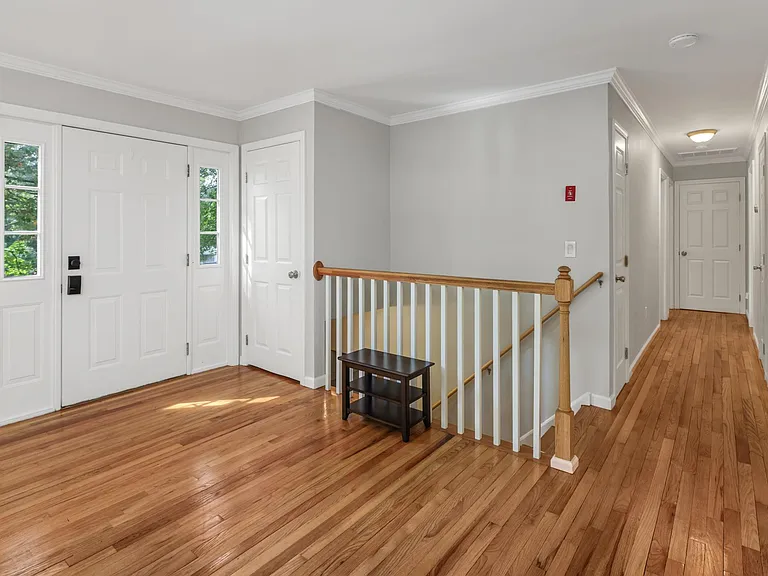 360 Main St — Photo 21
