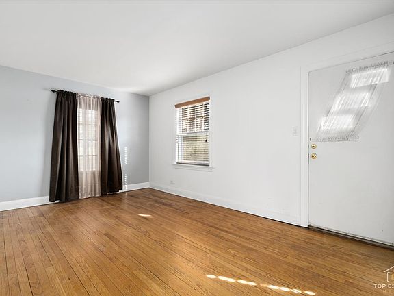 3rd image of 304 E Camp McDonald Rd