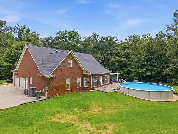 4th image of 441 Lick Creek Rd