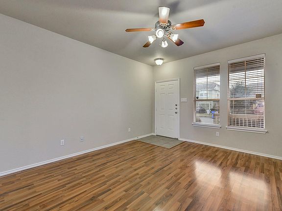 5th image of 1907 Rockland Dr #311