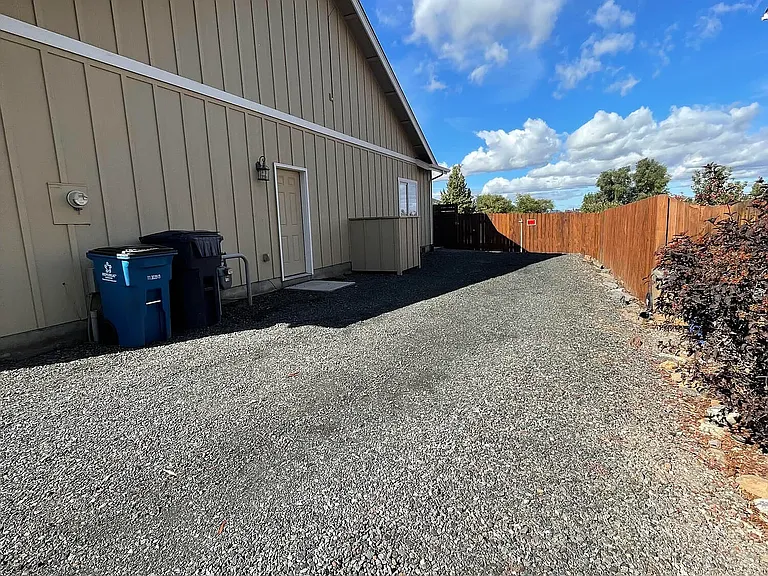 2943 SW Cascade Ave — Photo 24
