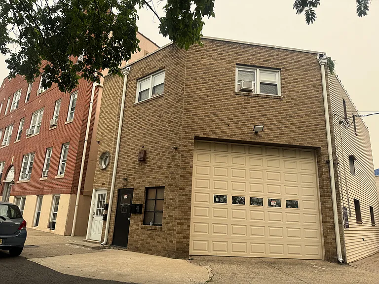 203 E Ruby Ave #1 — Photo 6