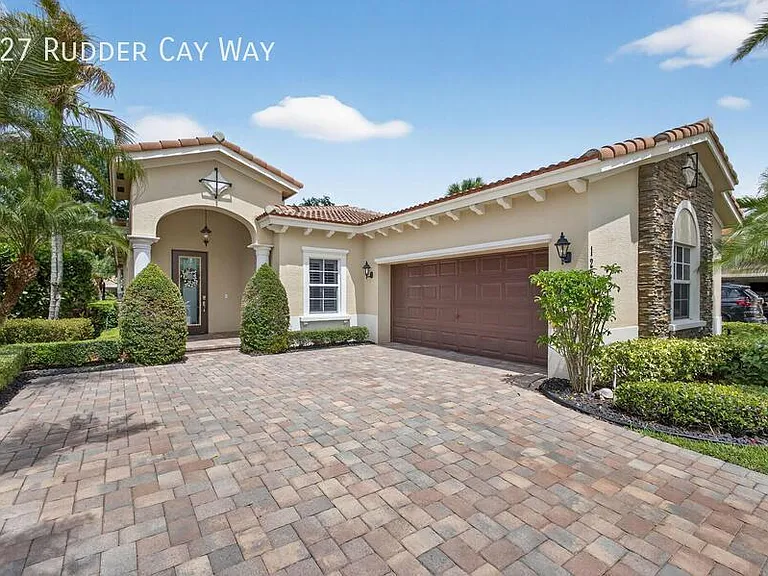 127 Rudder Cay Way — Photo 1