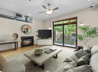 614 W Doty St APT 201, Madison, WI 53703