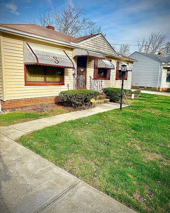1st image of 4208 Larkspur Ln