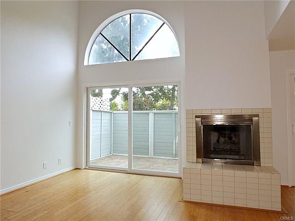 5th image of 6075 Loynes Dr #31