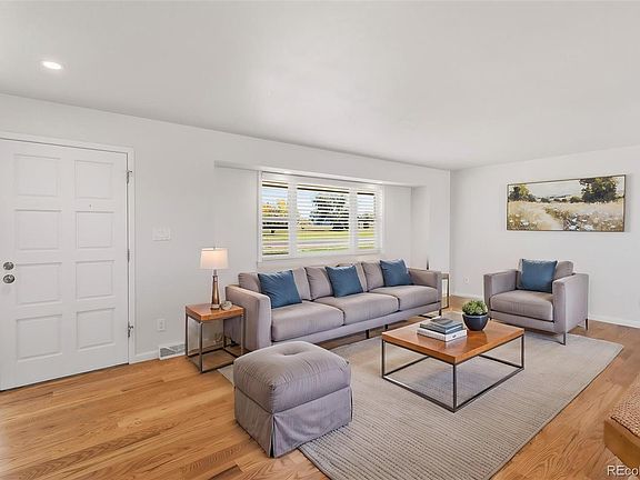 3rd image of 15831 Duquesne Circle