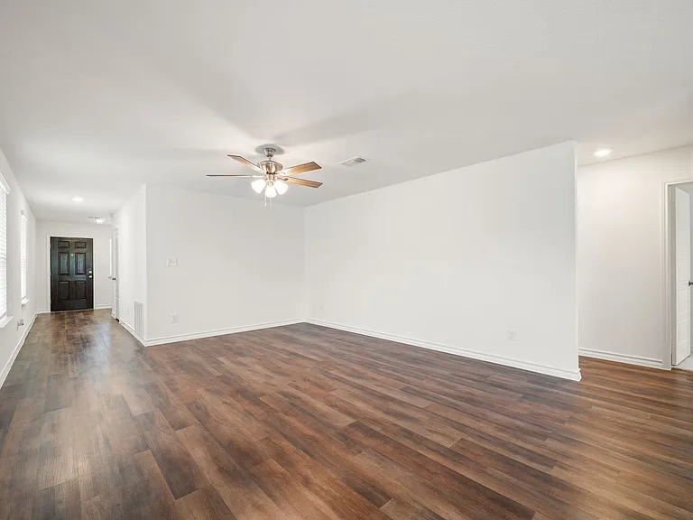 1115 Pigeon Ln — Photo 10