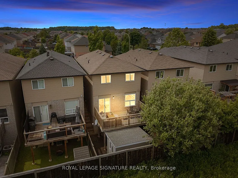61 Thames Way — Photo 49